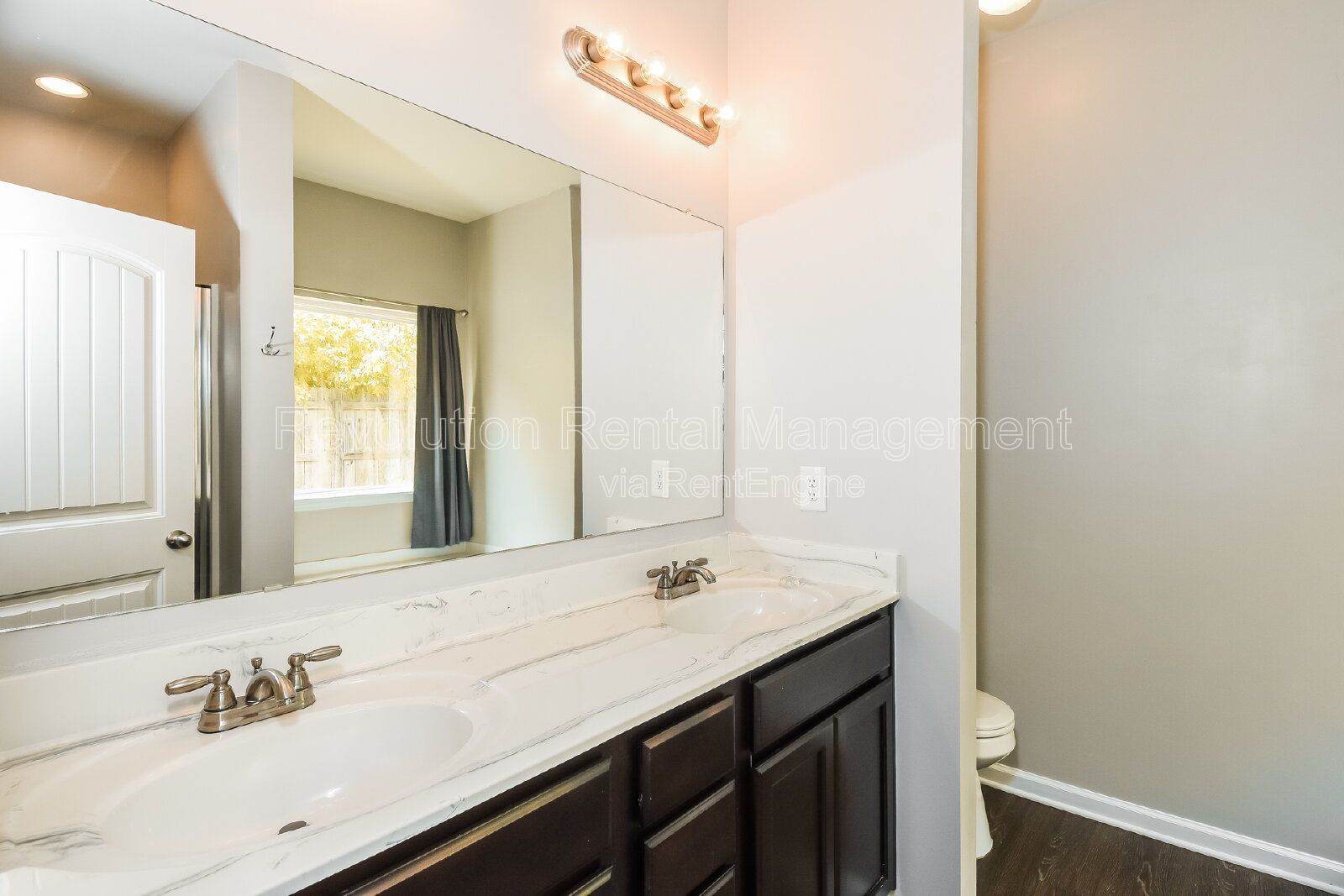 Spacious 2018 Single Family Home in Established Manchester Meadows Community property image