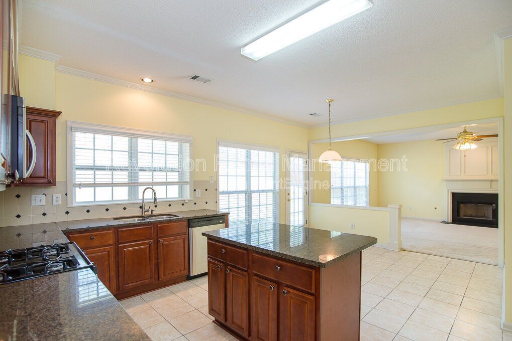 Charming Single Family Home on Crossington Road with Fireplace and Private Yard property image