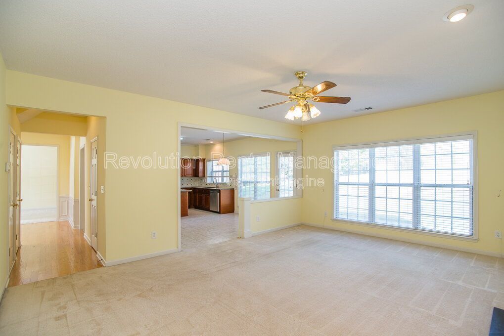 Charming Single Family Home on Crossington Road with Fireplace and Private Yard property image