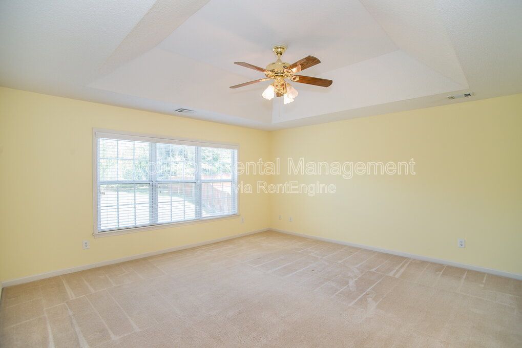 Charming Single Family Home on Crossington Road with Fireplace and Private Yard property image