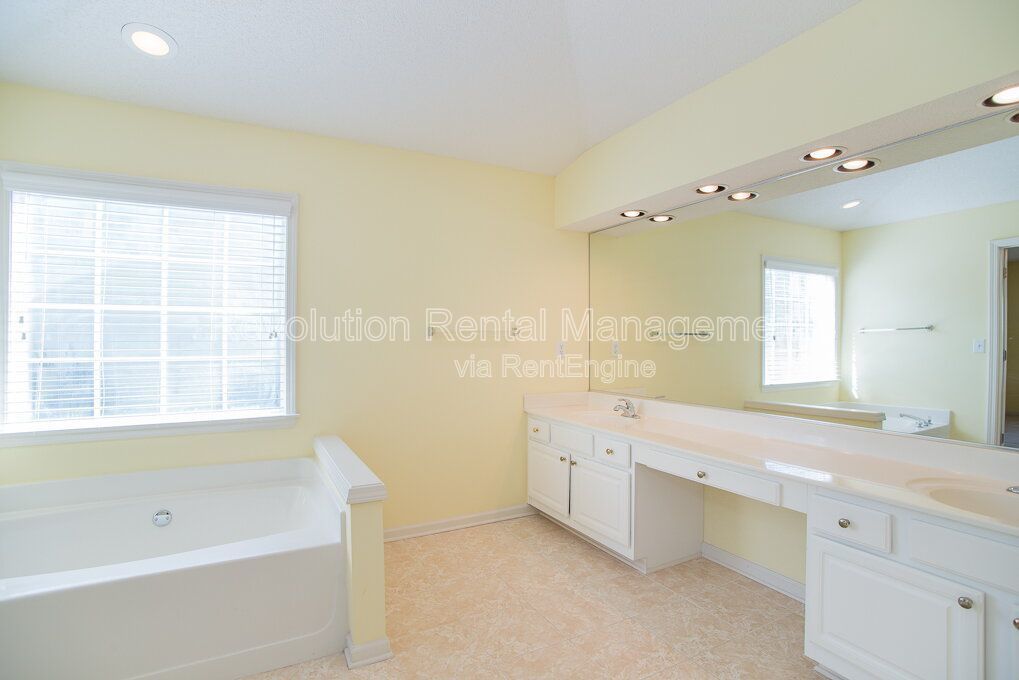 Charming Single Family Home on Crossington Road with Fireplace and Private Yard property image