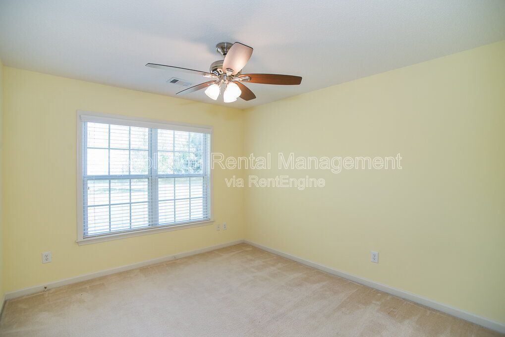 Charming Single Family Home on Crossington Road with Fireplace and Private Yard property image