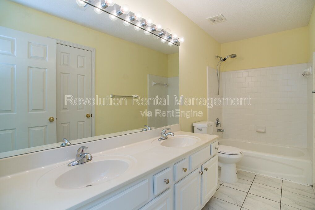 Charming Single Family Home on Crossington Road with Fireplace and Private Yard property image