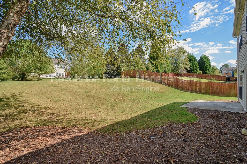 Charming Single Family Home on Crossington Road with Fireplace and Private Yard property image