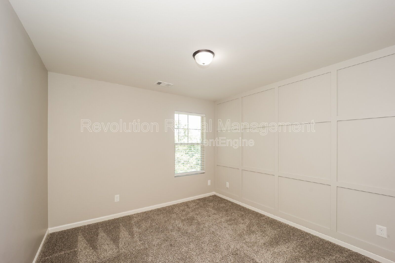 Two-Story Home with 2-Car Garage & Fireplace in Stonebriar property image