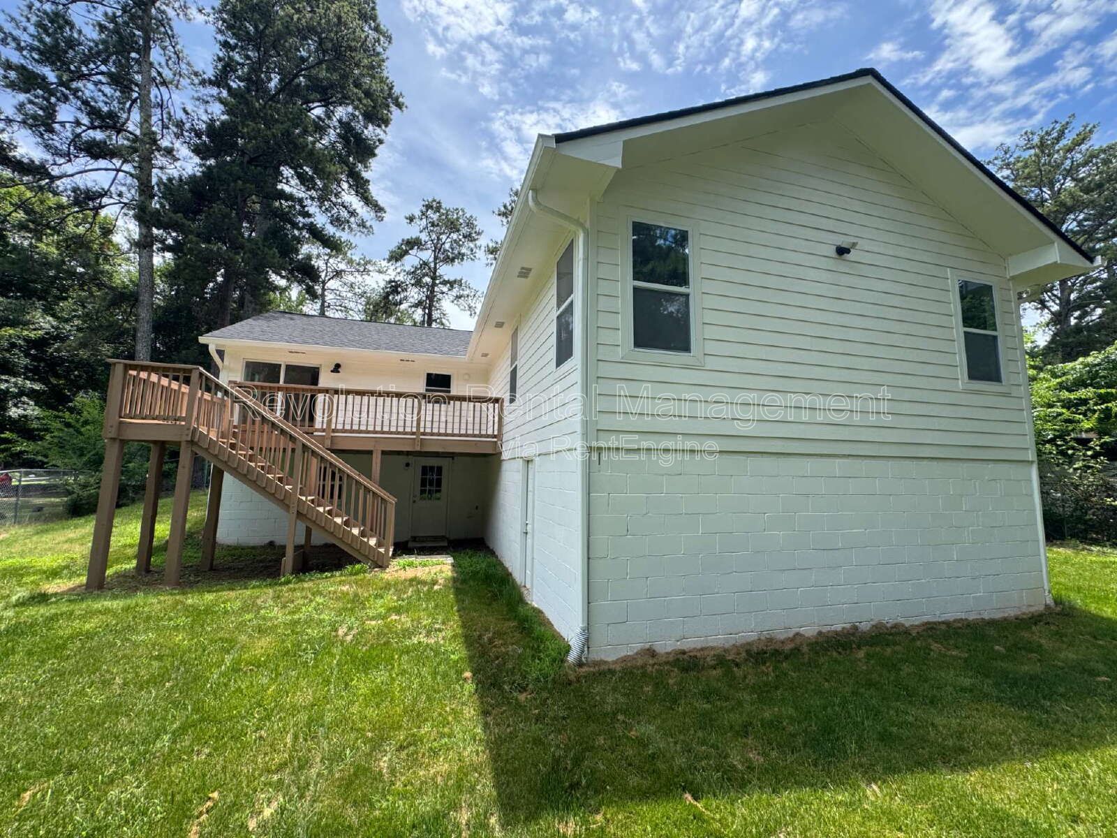 Spacious 2,700 Sq Ft Home with Finished Basement & Hardwood Floors in Austell, GA property image