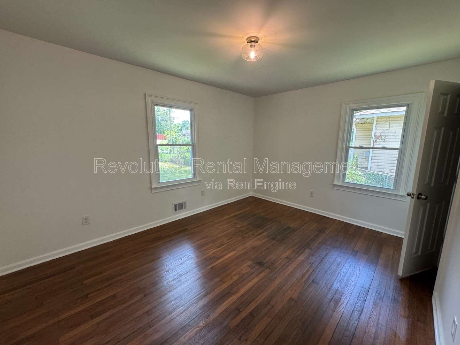 Spacious 2,700 Sq Ft Home with Finished Basement & Hardwood Floors in Austell, GA property image