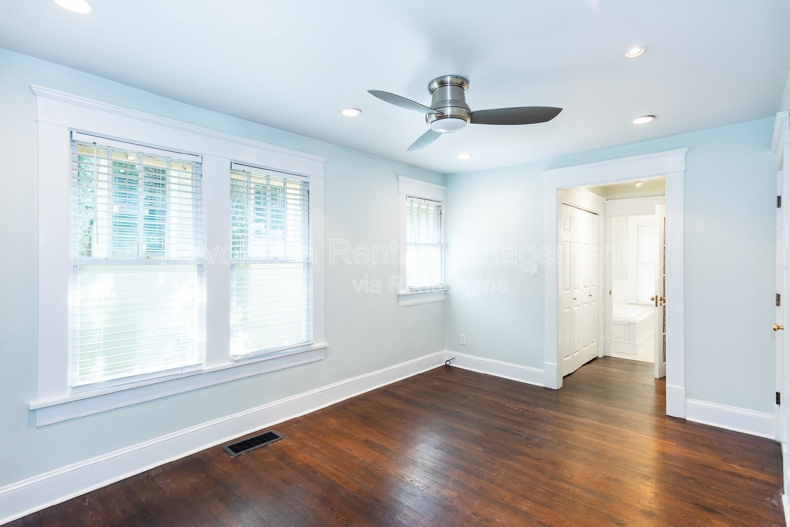Historic 1920 Craftsman Home in Atlanta's Grant Park — 2 Bed / 2 Bath with Fenced Yard property image