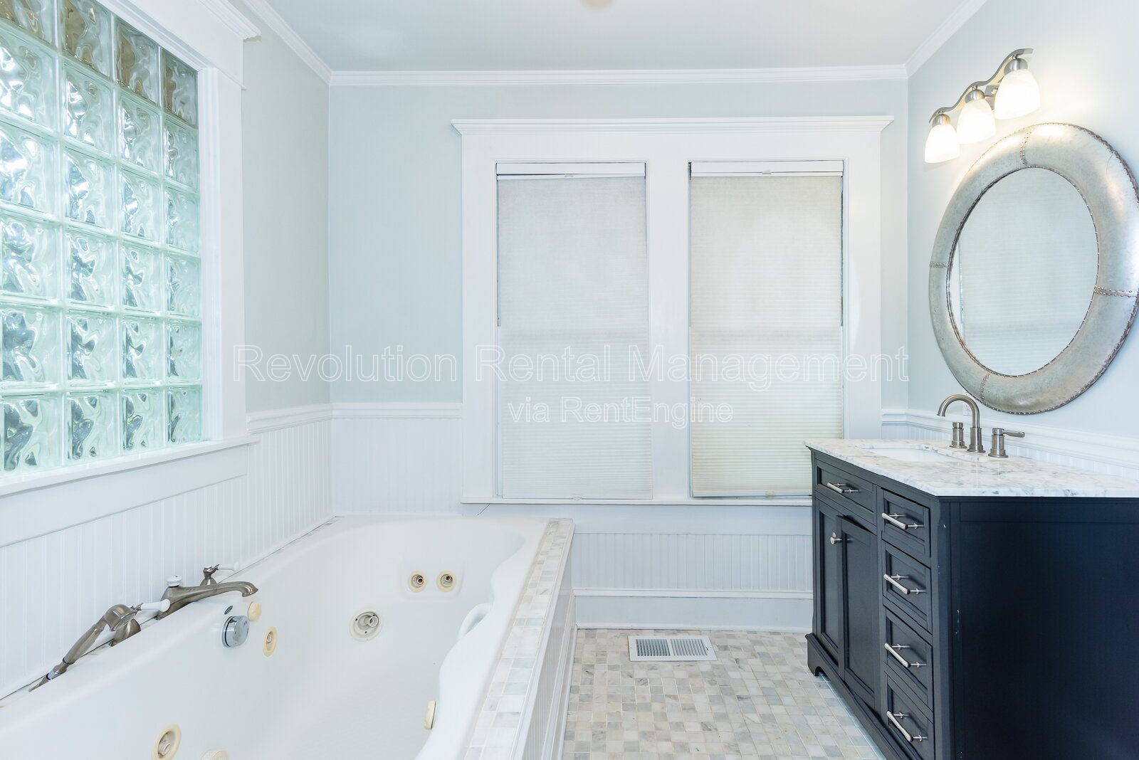 Historic 1920 Craftsman Home in Atlanta's Grant Park — 2 Bed / 2 Bath with Fenced Yard property image