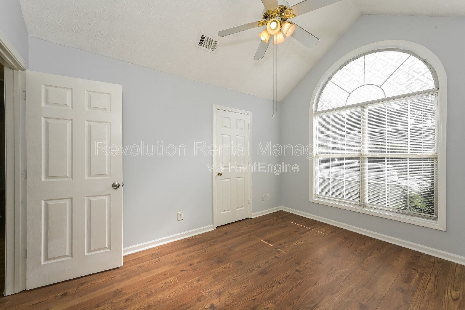 1,830 Sq Ft Single-Family Home with Hardwood Floors, Fireplace & 2-Car Garage in Lawrenceville, GA property image