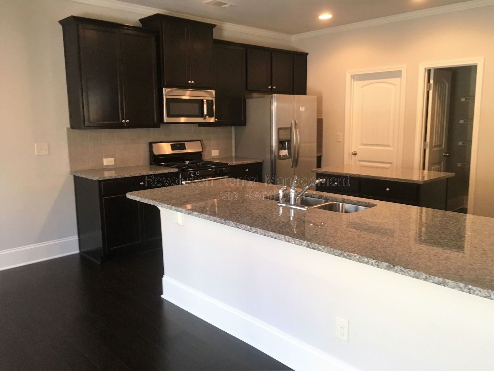 823 Python Drive property image