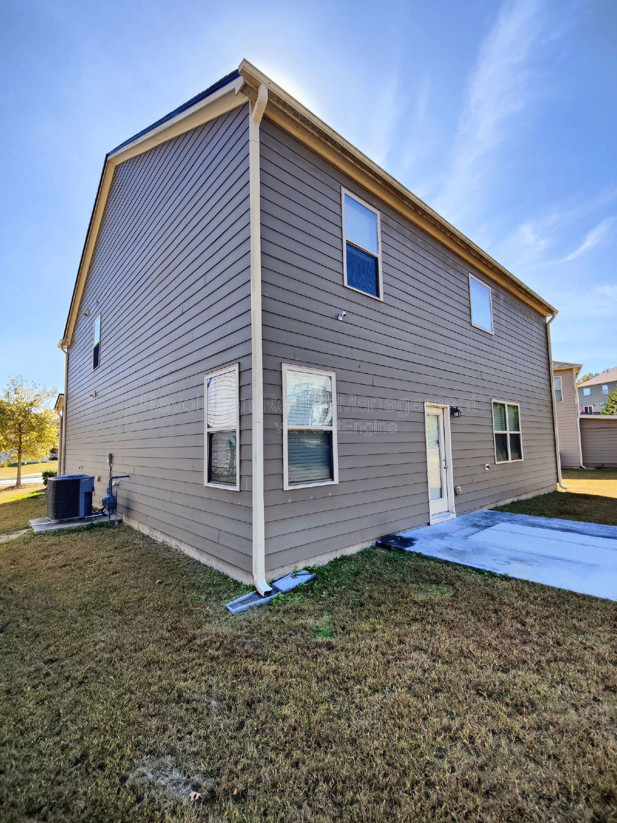 823 Python Drive property image