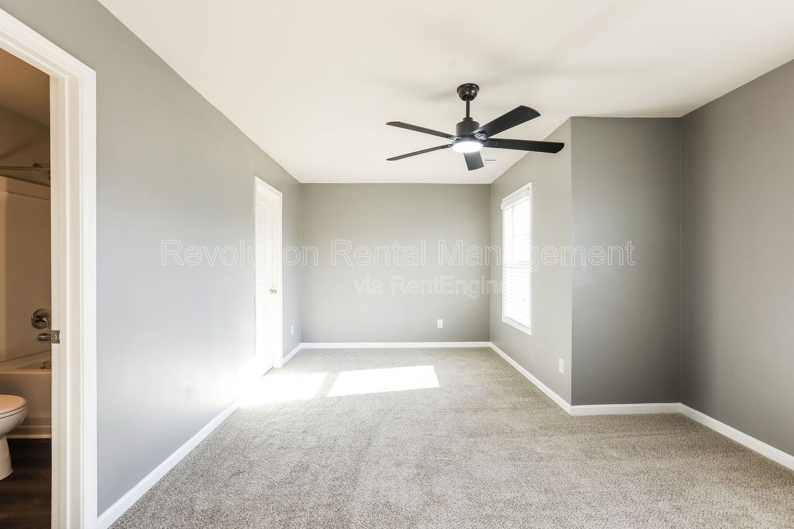 823 Python Drive property image