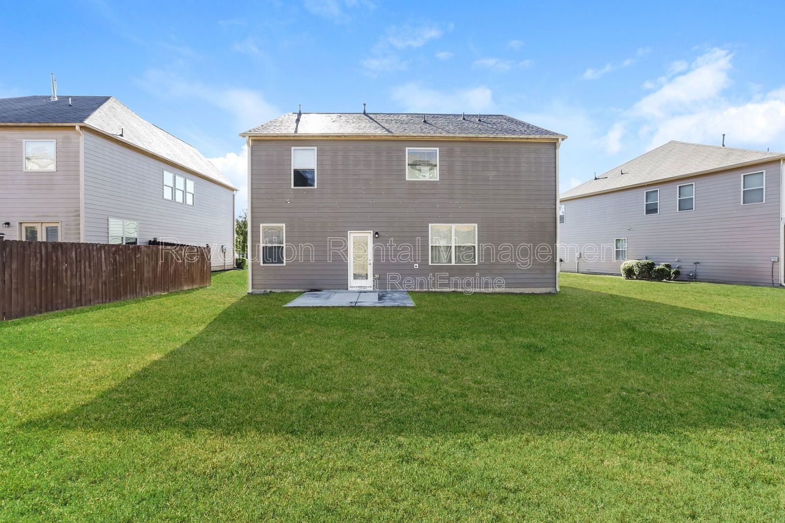 823 Python Drive property image