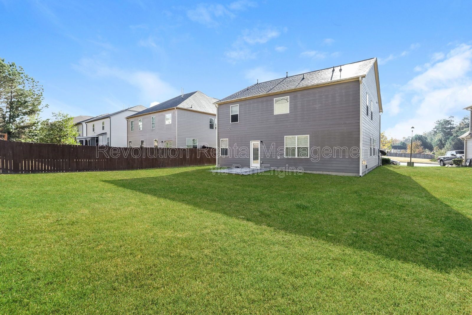 823 Python Drive property image