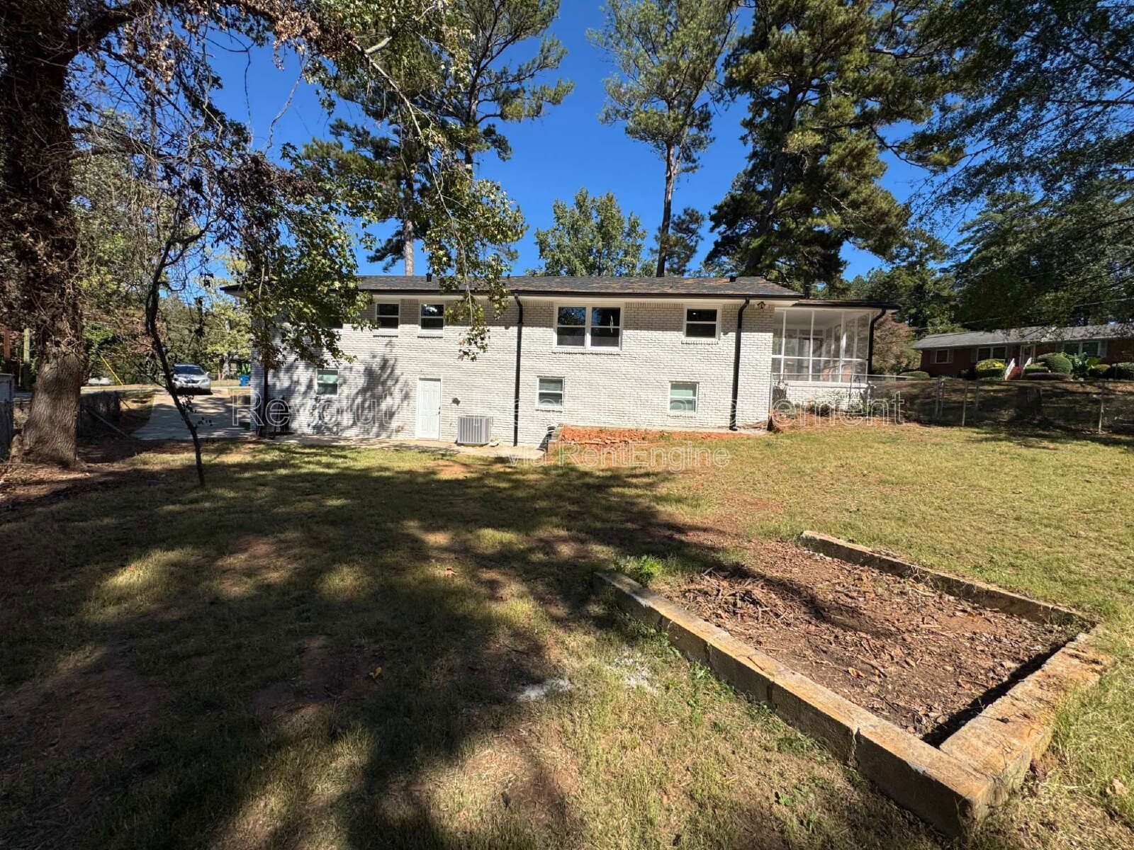 Updated 3-Bedroom Home with Finished Basement in East Point property image