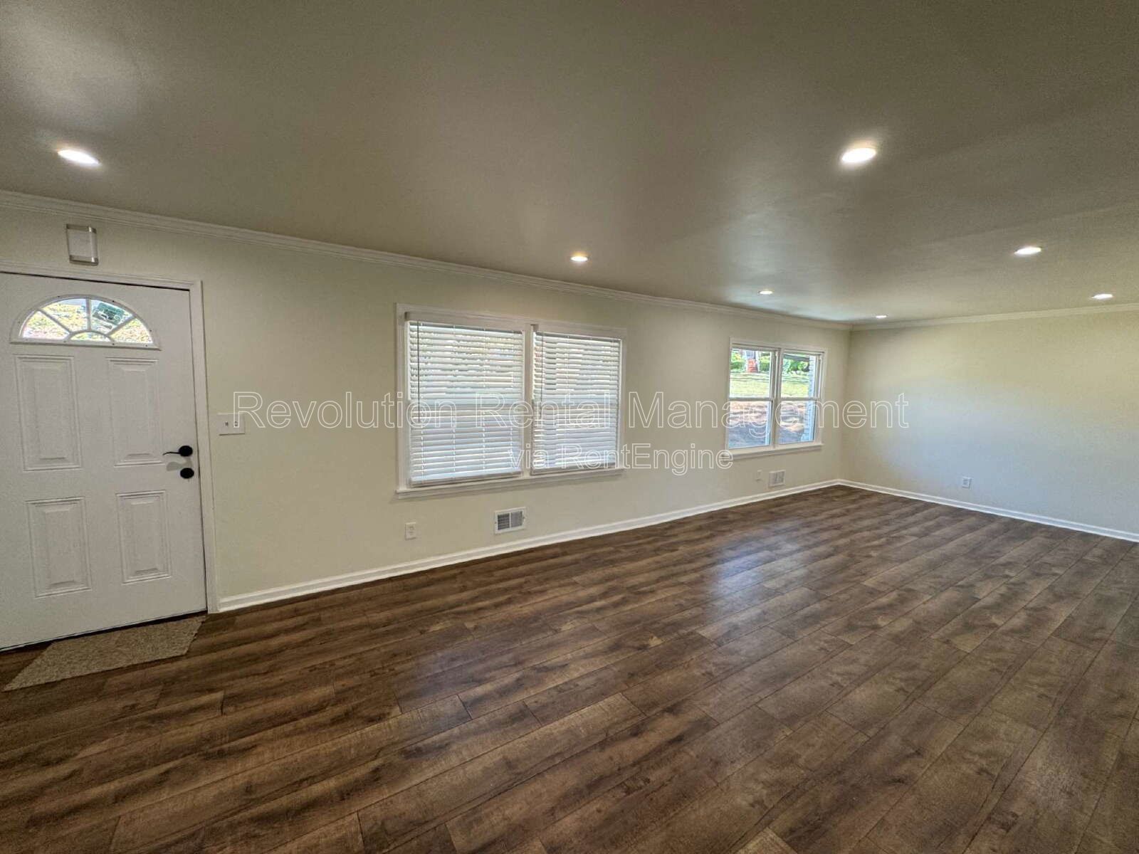 Updated 3-Bedroom Home with Finished Basement in East Point property image