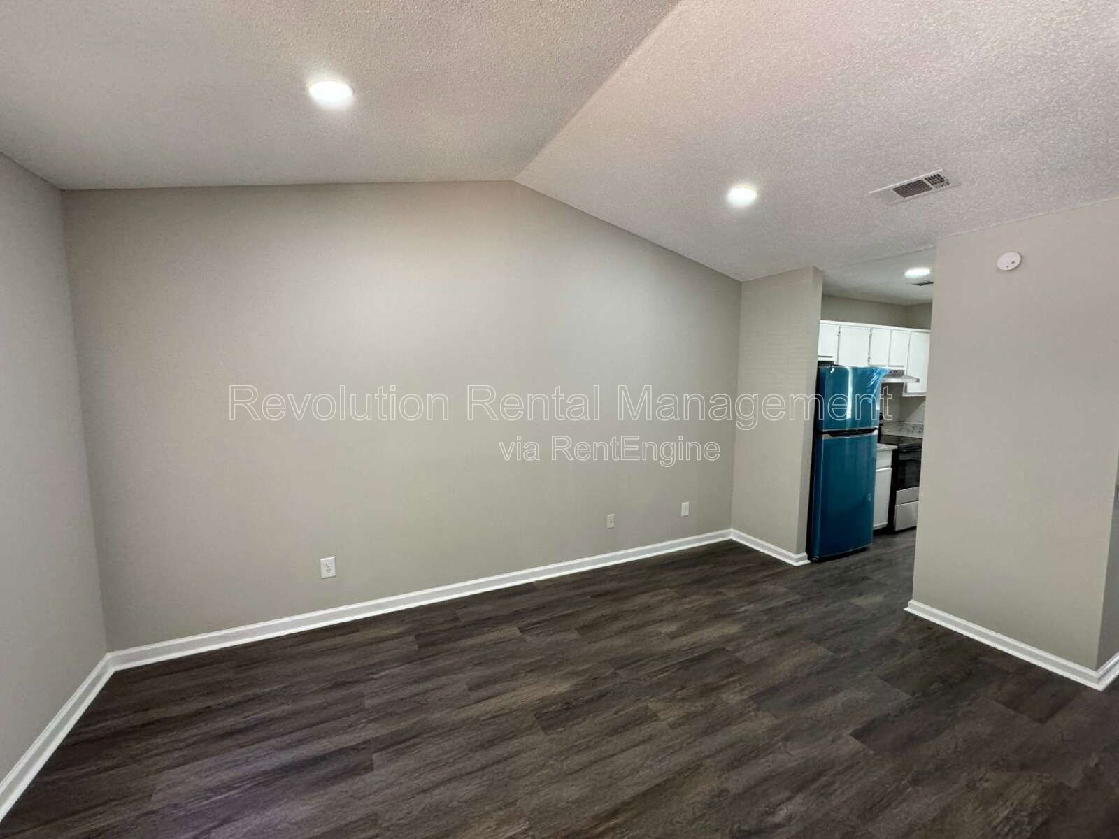 2BR/1BA brick apartment property image