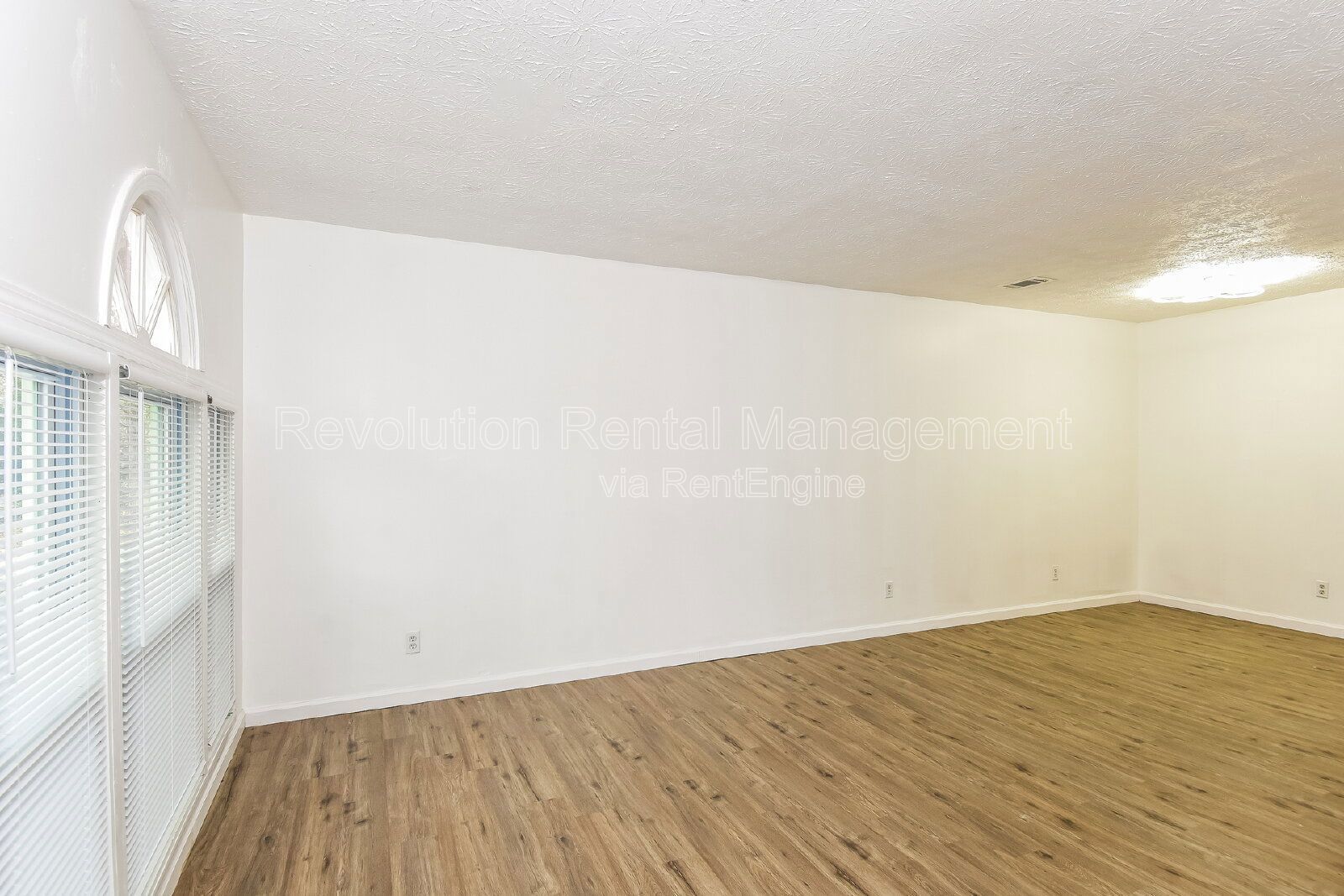 Charming 2 bdrm 3 bath in Norcross! property image