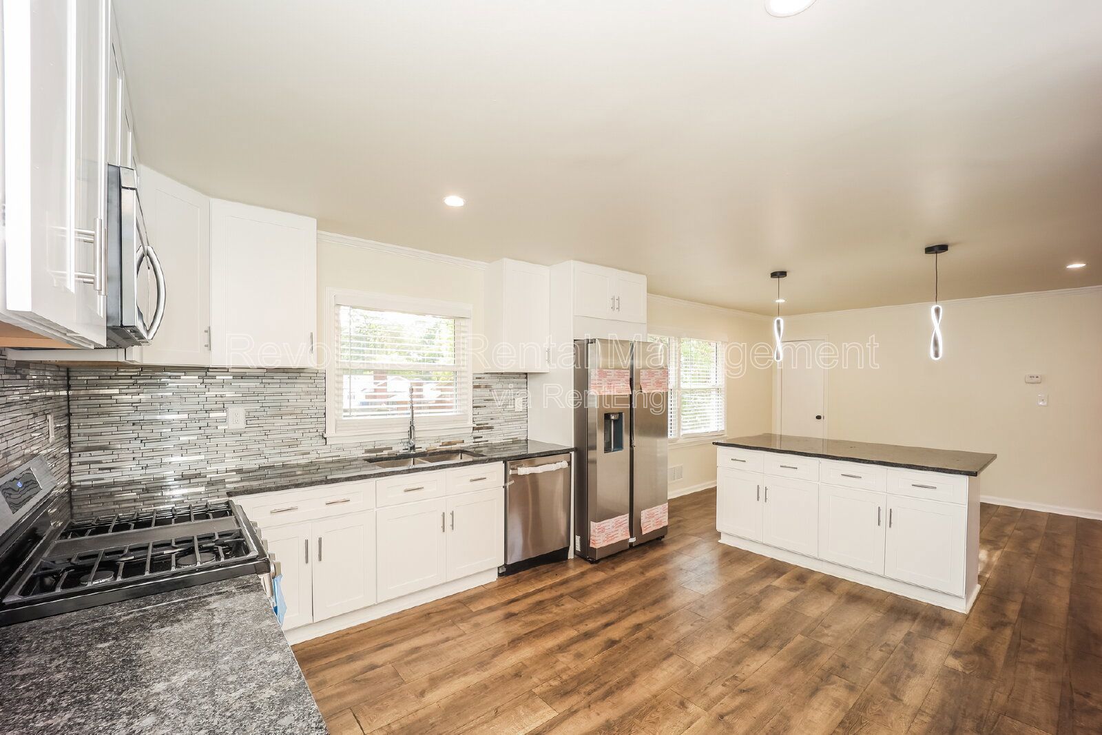 Updated 3-Bedroom Home with Finished Basement in East Point property image