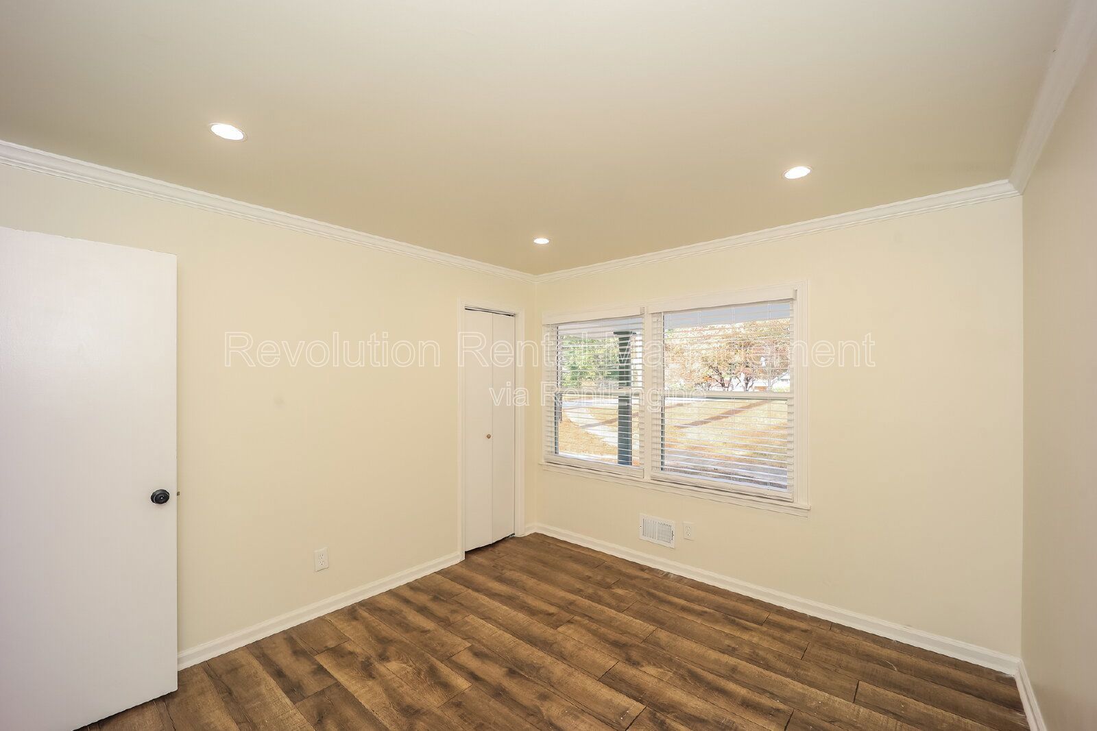 Updated 3-Bedroom Home with Finished Basement in East Point property image