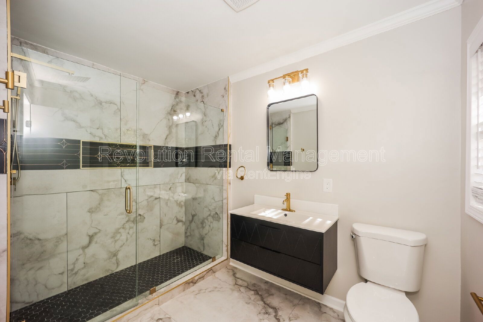 Updated 3-Bedroom Home with Finished Basement in East Point property image