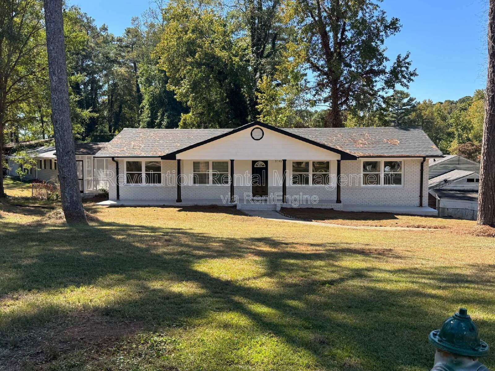 Updated 3-Bedroom Home with Finished Basement in East Point property image