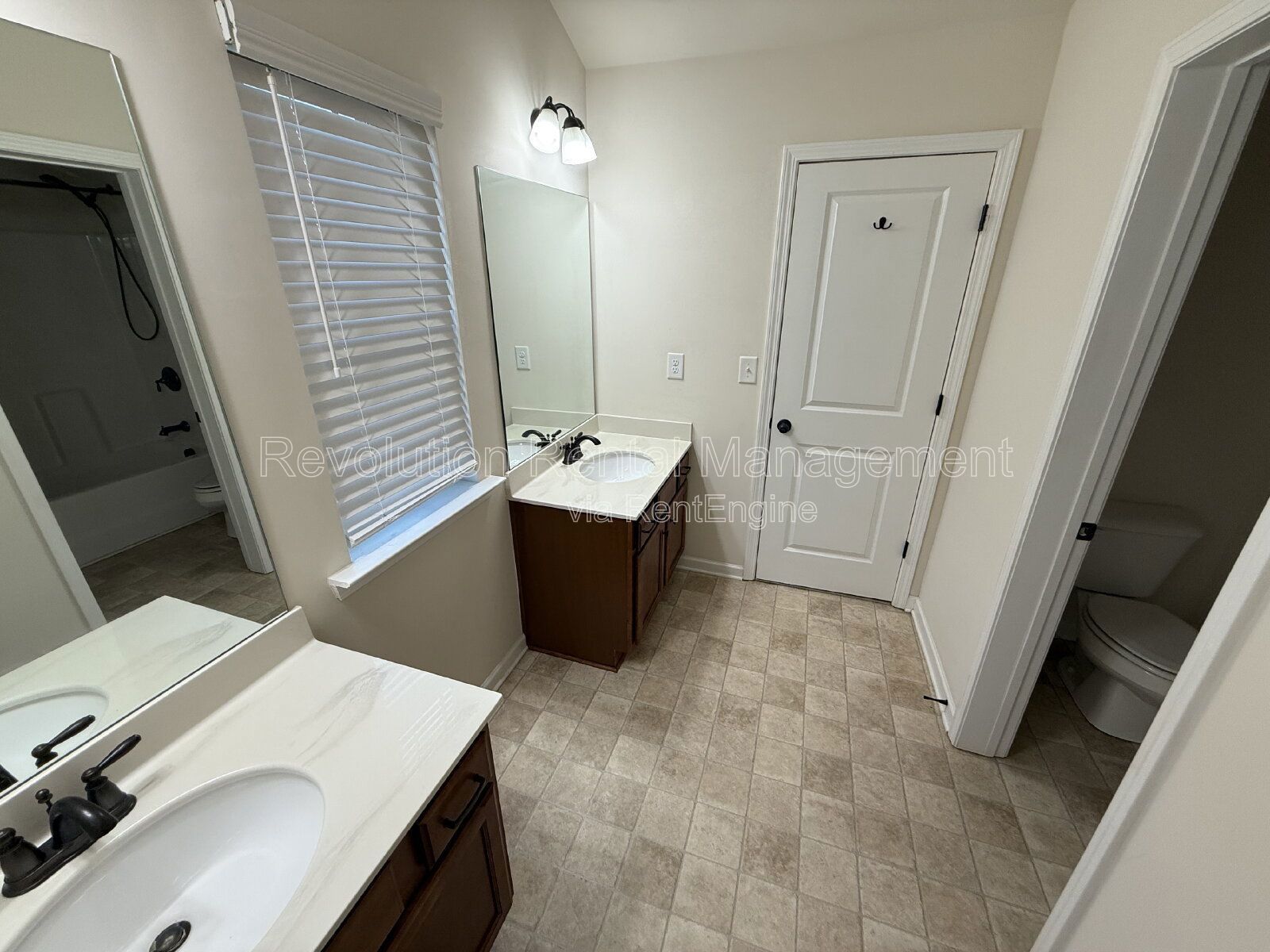 Spacious 4 bed 4 bath home in lovely Douglassville! property image