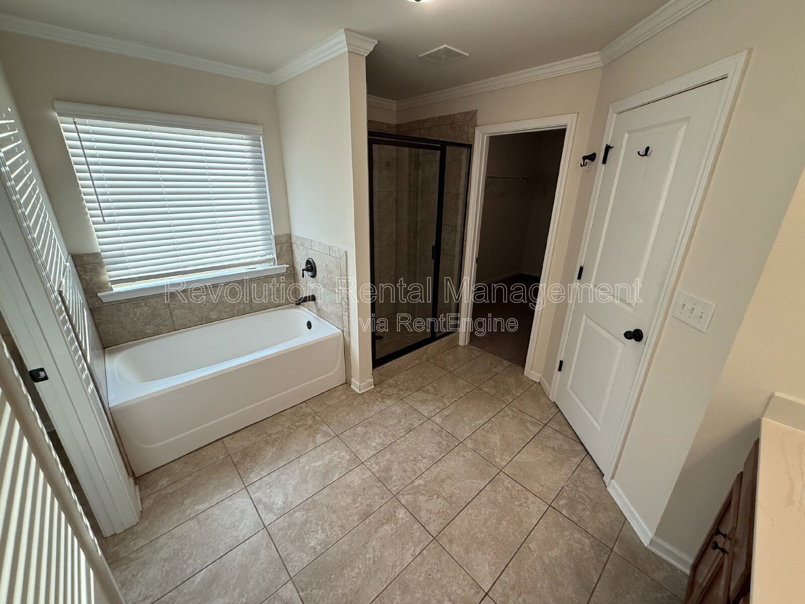 Spacious 4 bed 4 bath home in lovely Douglassville! property image