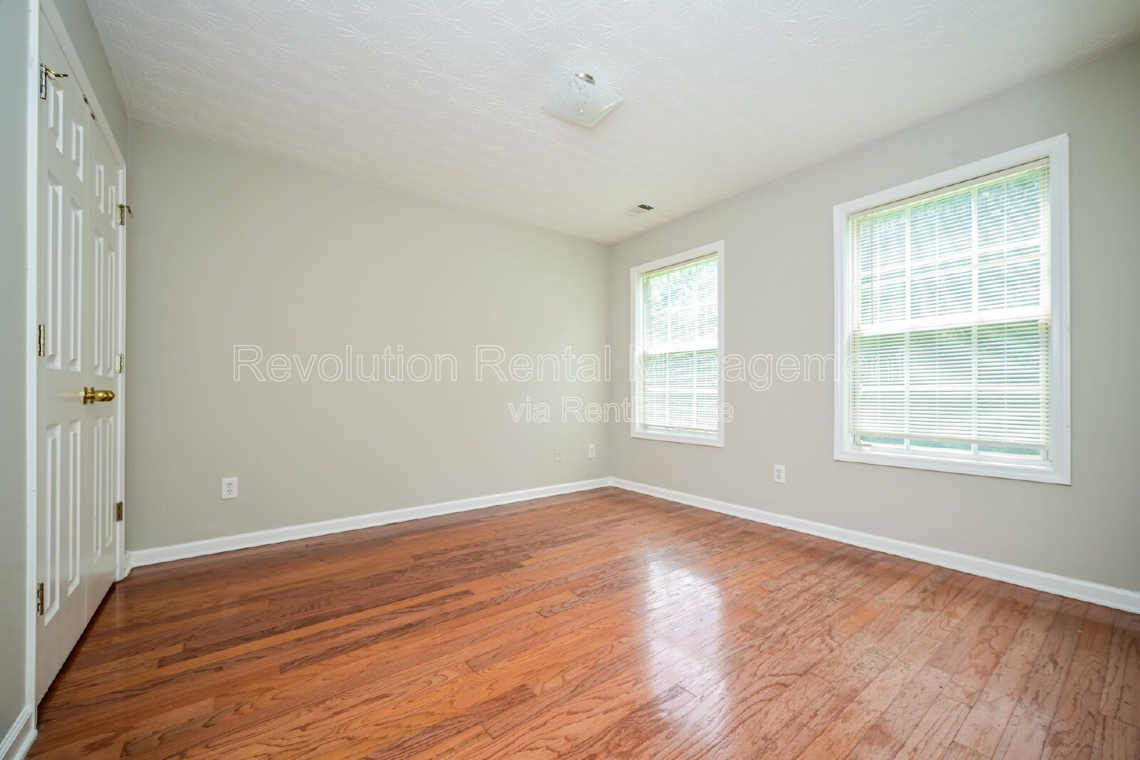 1,268 Sq Ft Single-Family Home in Covington, GA | Deck, 2-Car Garage & Fireplace property image
