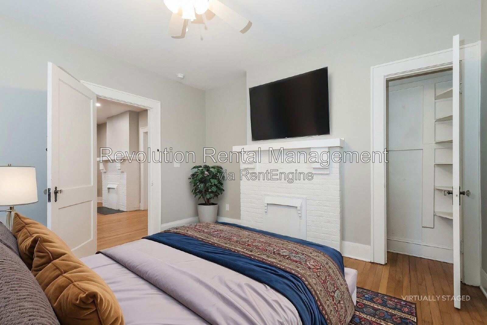 Charming 1,200 Sq Ft Duplex Unit on Cambridge Ave | Hardwood Floors, Central Air & Porch property image