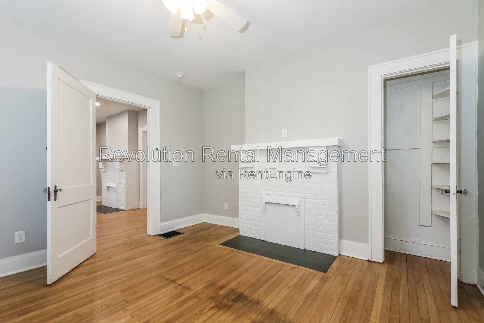 Charming 1,200 Sq Ft Duplex Unit on Cambridge Ave | Hardwood Floors, Central Air & Porch property image