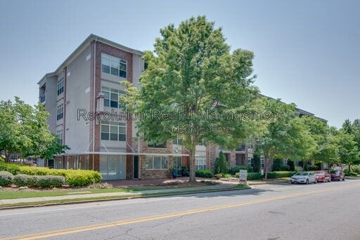 Discover comfortable in-town living at 840 United Ave SE, Unit 304, in Atlanta’s 30312. property image
