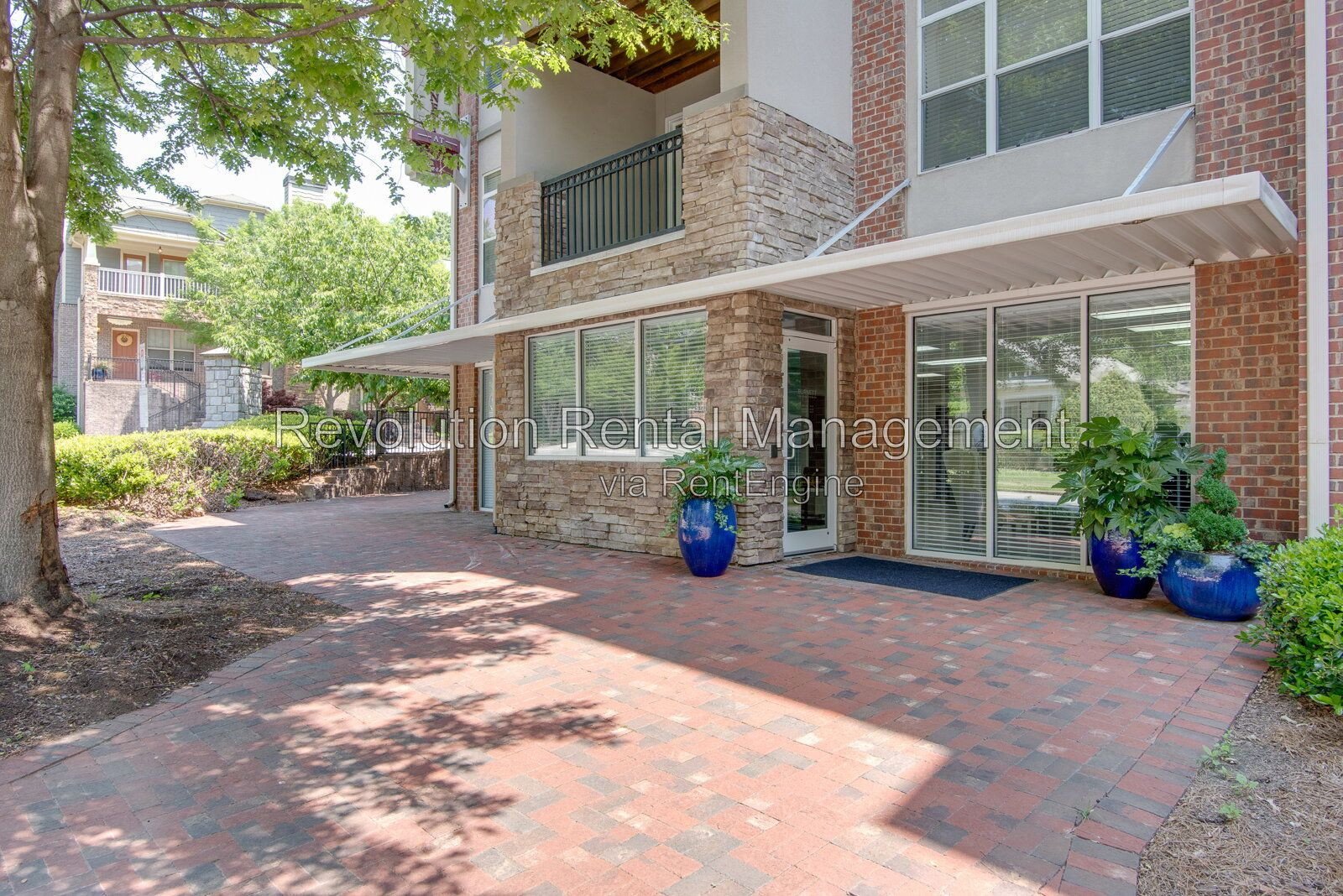 Discover comfortable in-town living at 840 United Ave SE, Unit 304, in Atlanta’s 30312. property image