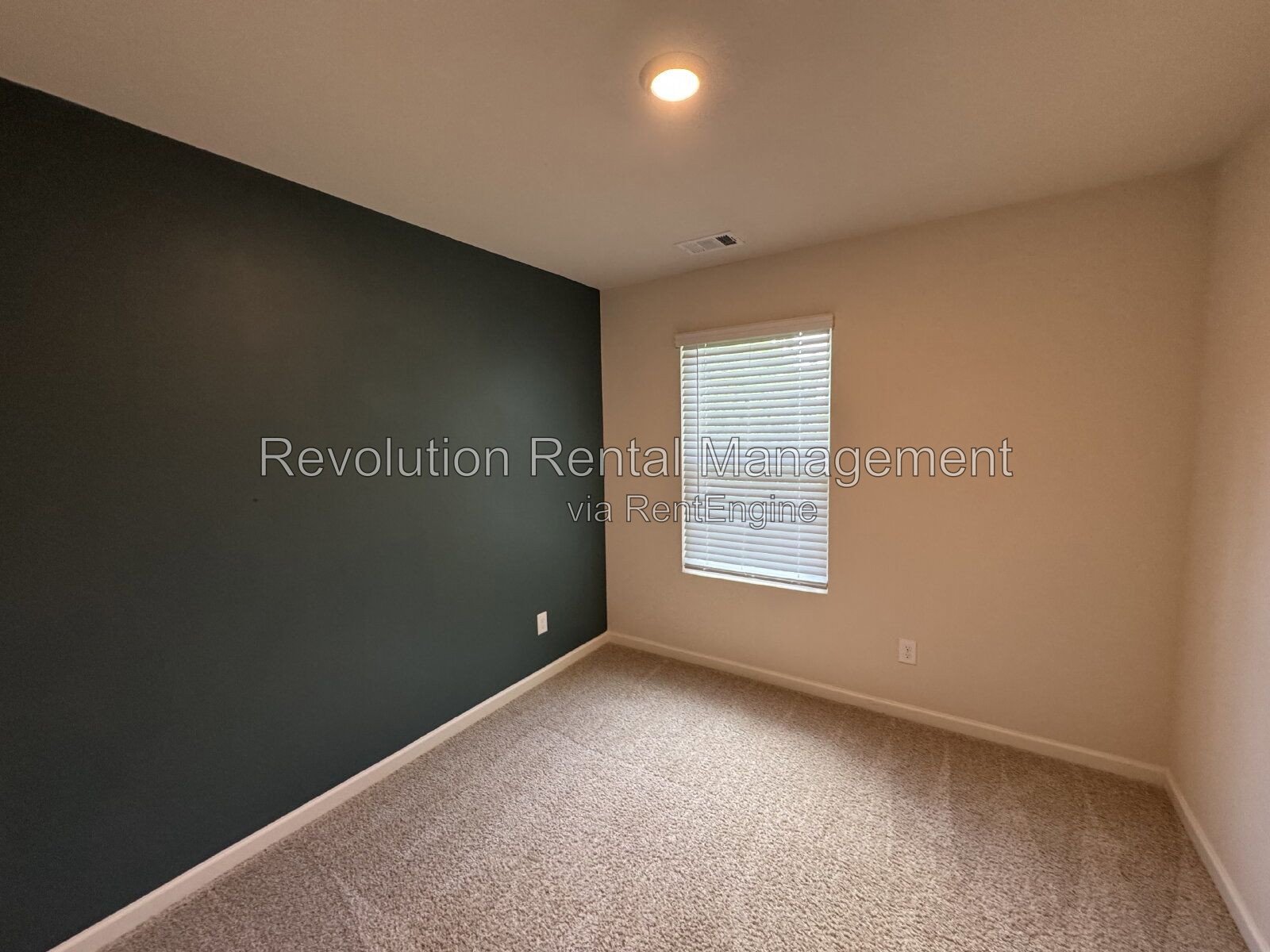 2020-Built Townhouse in Newnan | Garage, Fireplace & Lawn Care Included property image