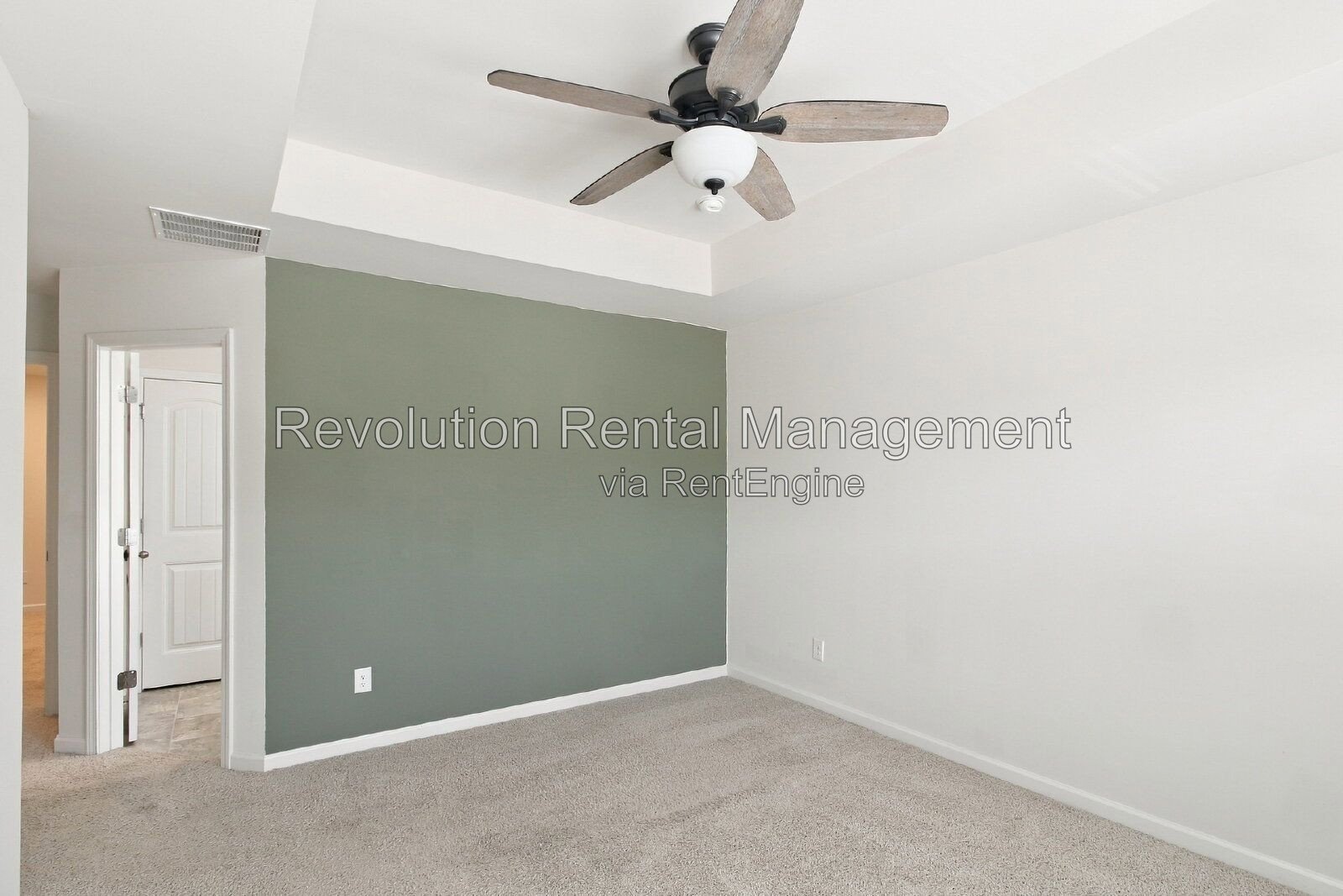 2020-Built Townhouse in Newnan | Garage, Fireplace & Lawn Care Included property image