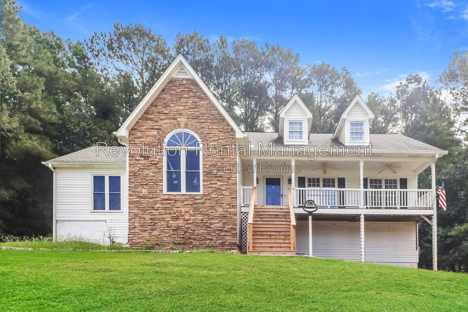 1,700 Sq Ft Single-Family Home with Basement, Fireplace & 2-Car Garage in Abbington — Douglasville, GA property image
