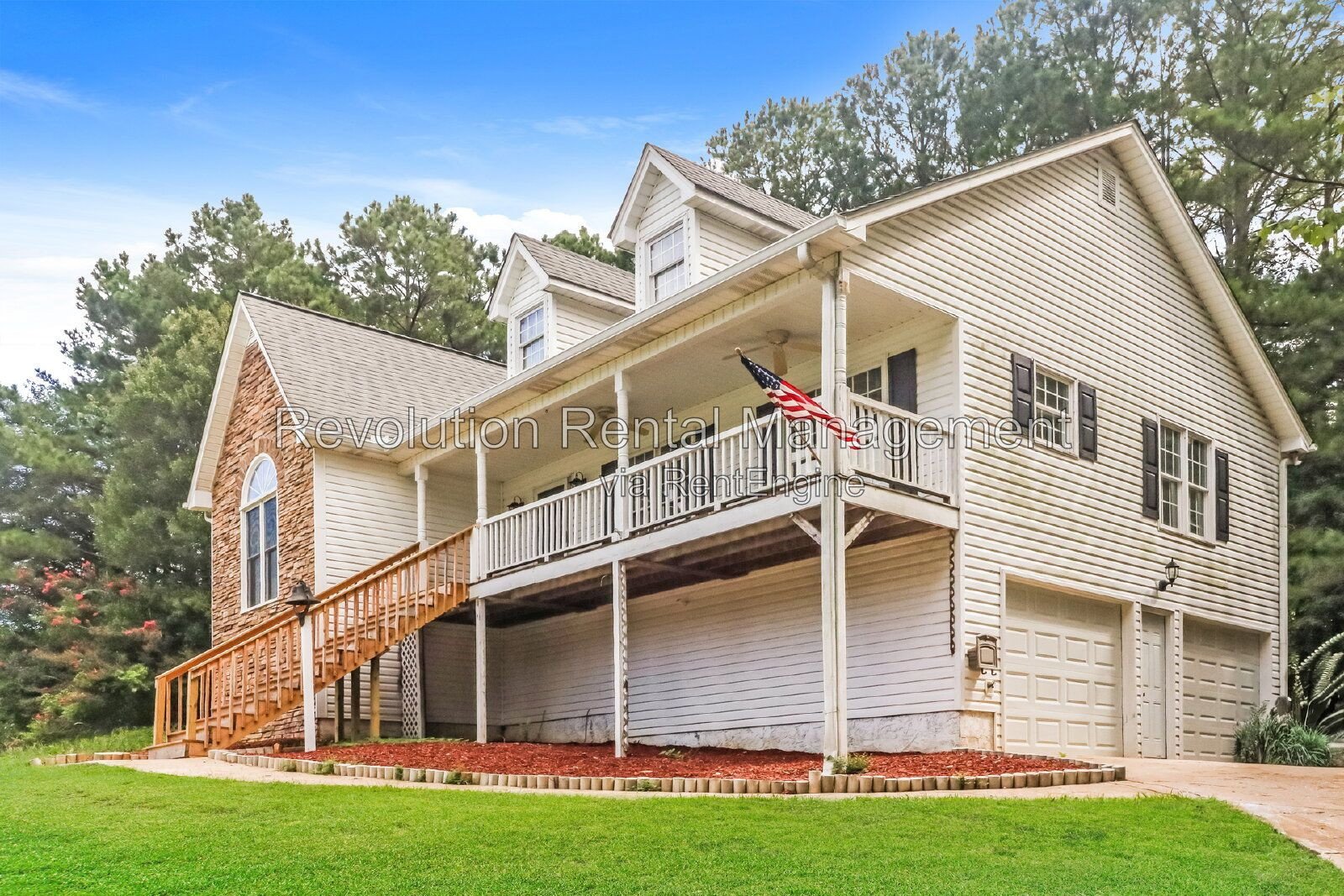 1,700 Sq Ft Single-Family Home with Basement, Fireplace & 2-Car Garage in Abbington — Douglasville, GA property image