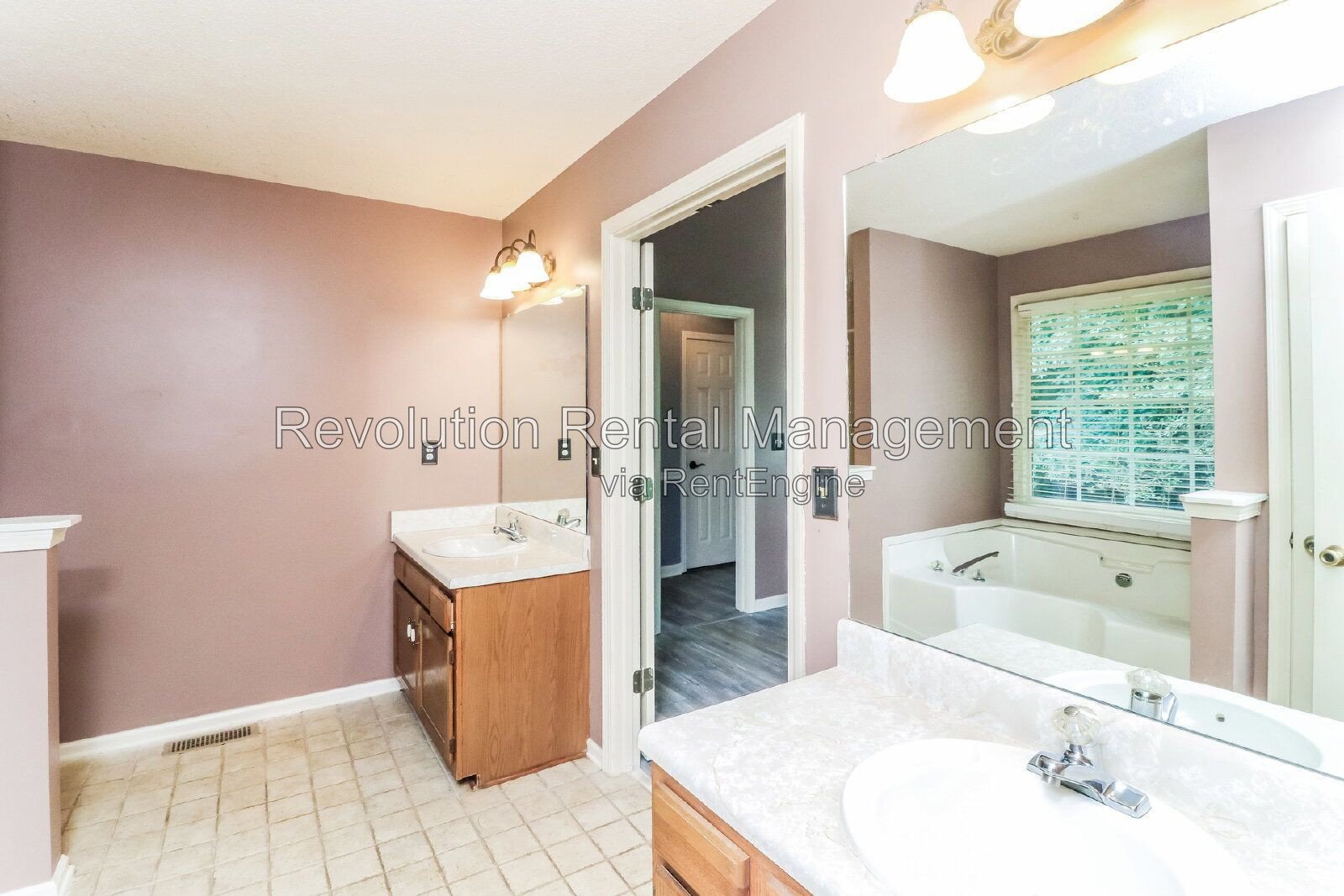 1,700 Sq Ft Single-Family Home with Basement, Fireplace & 2-Car Garage in Abbington — Douglasville, GA property image