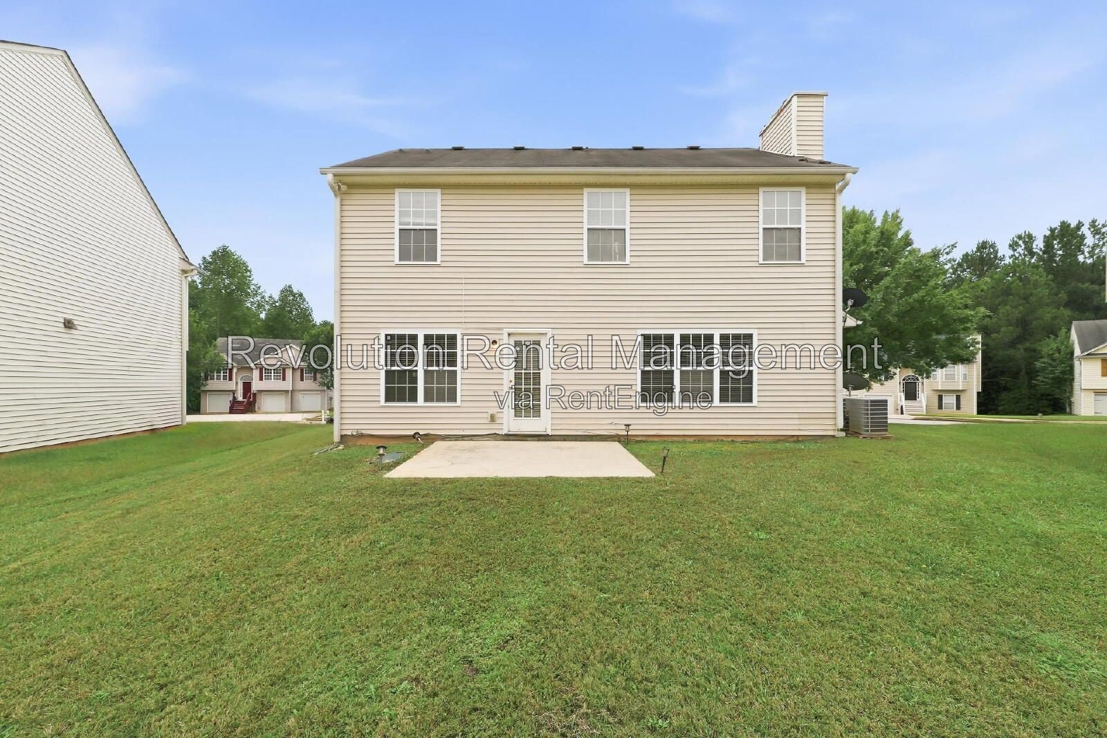 2-Story Single Family Home with 2-Car Garage, Fireplace & Hardwood Floors in Douglasville's Avalon property image
